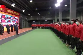 独家视频丨习近平勉励冬奥健儿：人生能得几次搏 拼搏是值得的视频封面
