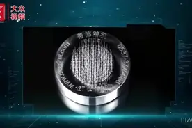 小铝棒上站立127根0.05毫米细针，科技机床铣出高精度试件图片