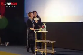 中国假肢登顶珠峰第一人 “硬核大爷”夏伯渝来蓉分享心路历程视频封面