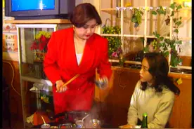 影视：胖姑娘做服务员，手脚懒态度差，客人很不满意视频封面