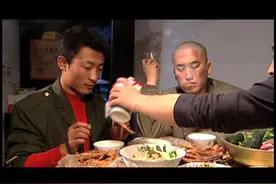 兄弟三人谈心，聊白天打架的事情，这也太嚣张了视频封面