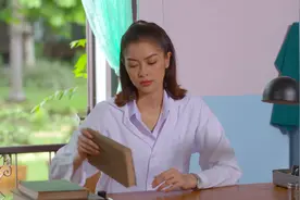 铁血双雄：女孩即将毕业，老师对女孩未来关切不已，也太好了吧！视频封面