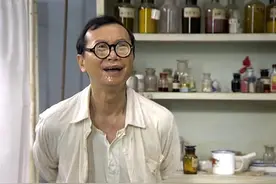 七十二家房客：金医生自称得了疯狗病，不料只是简单感冒视频封面