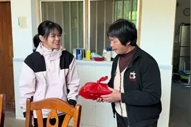 乔迁新居收了多少红包？娘家一个就3680元，婆婆一大袋给儿媳视频封面