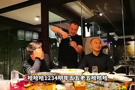 一年多沒见面的好朋友相聚在云南 #换地方喝酒 #卡车大叔日记视频封面