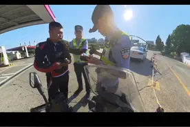 摩旅西藏路过湖南高速，服务区不给加油，叔叔送我一张罚单下高速视频封面