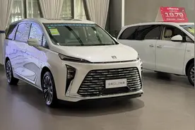 #别克GL8 别克GL8 2025款 ES陆尊 2.0T 智享型 中配实拍讲解；视频封面