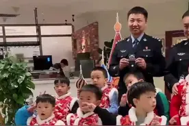 我们找到警察舅舅了！四川广元“小熊猫”与汶川地震龙江援建民警温暖团圆图片