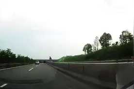 #覆车之戒#大广高速江西万安韶口互通处图片