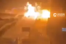 蒙古国首都液罐车与轿车相撞引发爆炸，已致3人死亡图片