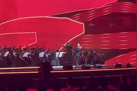 “感悟初心·与党同行” 经典歌曲交响音乐会| 张英席《亲爱的中国》图片