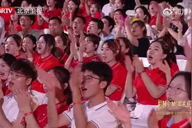 于毅、娄艺潇用歌声召唤出中轴线上的精灵们！图片