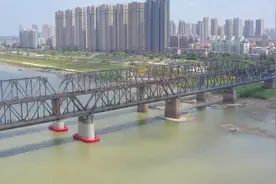 那年那人那桥图片