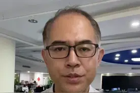 新华网视评丨英雄，照亮民族前行路图片