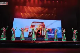 视频 | 《来自土库曼的艺术之花》在新疆人民剧场精彩上演图片