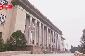 温馨时刻！习近平同美国工商界和战略学术界代表握手合影图片
