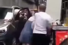 男儿膝下有黄金为母深跪天地怜，莫言少年性懦弱今日谁笑胯下辱图片