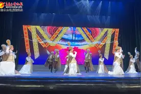 关注第六届中国新疆国际民族舞蹈节｜带你现场看哈萨克斯坦萨尔塔纳国家舞蹈团彩排图片