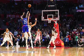 NBA十佳球：路威嗜血三分一剑封喉；小乔丹助推海佐尼亚封杀詹皇生死球图片